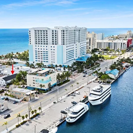 Trendy Loft Apt Hollywood Beach Unit # 4